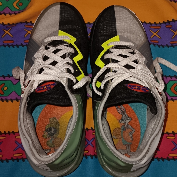 Nike Space Jam Lebron 18 Low Bugs vs Marvin XVIII - Picture 5 of 7